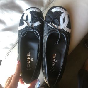 VINTAGE Chanel Flats